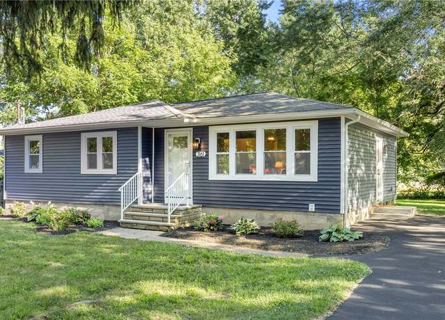 Property at 3161 Lyell Rd, Gates, NY 14606, 3 beds, 1 bath
