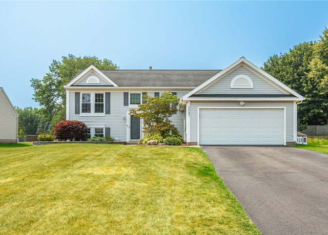 Property at 3247 Green Tree Dr, Macedon, NY 14568, 4 beds, 2 baths
