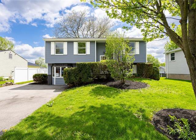 Property at 5755 Dalton Dr, Farmington, NY 14425, 3 beds, 2 baths