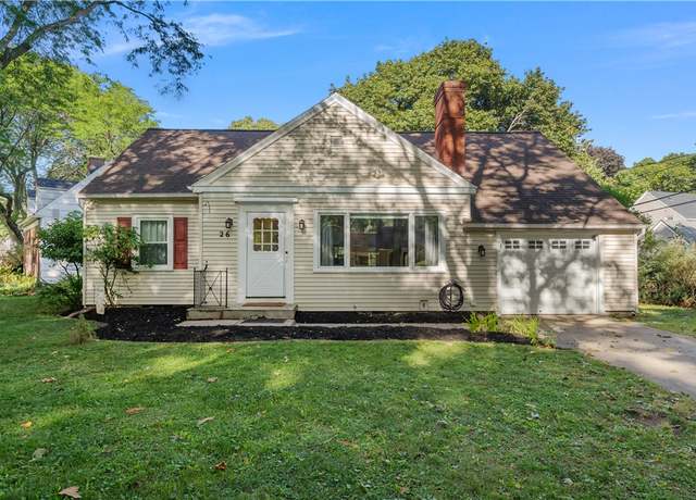 Property at 26 Oakridge Dr, Irondequoit, NY 14617, 4 beds, 2 baths