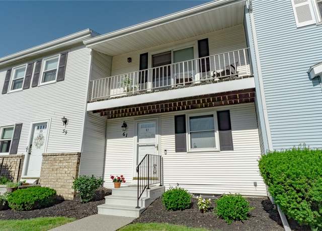 Property at 61 Southfield Dr, Webster, NY 14580, 2 beds, 1.5 baths