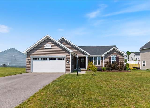 Property at 254 Longleaf Ln, Walworth, NY 14502, 3 beds, 2 baths