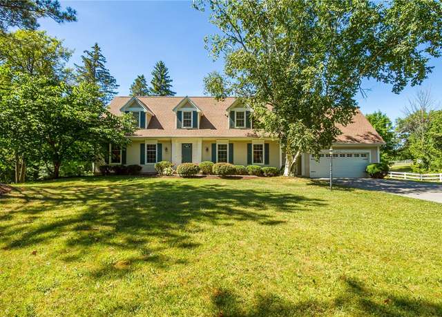 Property at 571 Mendon Ionia Rd, Mendon, NY 14472, 4 beds, 2.5 baths