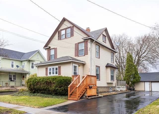 Property at 336 Lake Ave, Parma, NY 14468, 3 beds, 1.5 baths