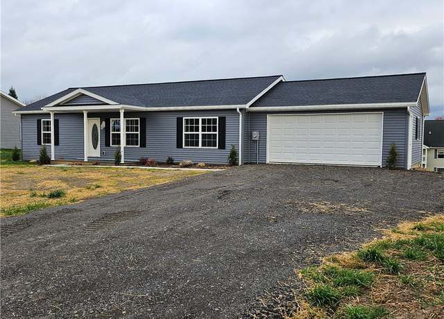 Property at 102 Eagle Ln, Milo, NY 14527, 3 beds, 2 baths