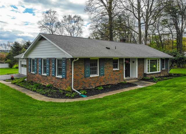 Property at 11712 Hickory Ln, Corning, NY 14830, 3 beds, 2 baths