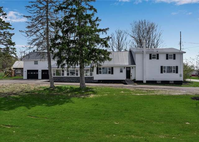 Property at 8275 Feddick Rd, Hamburg, NY 14075, 6 beds, 4 baths