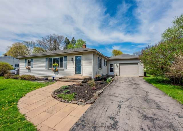 Property at 524 Old Mill Ln, Webster, NY 14580, 2 beds, 1 bath