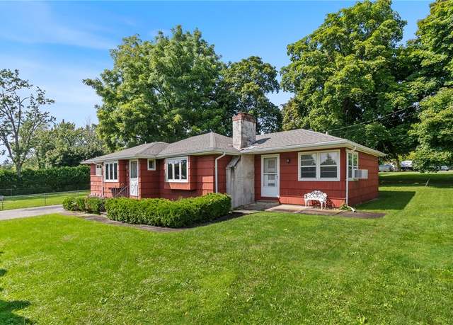 Property at 4618 Greenbriar Dr, Gorham, NY 14424, 3 beds, 2.5 baths