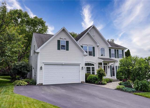 Property at 74 Chadwick Mnr, Perinton, NY 14450, 4 beds, 2.5 baths