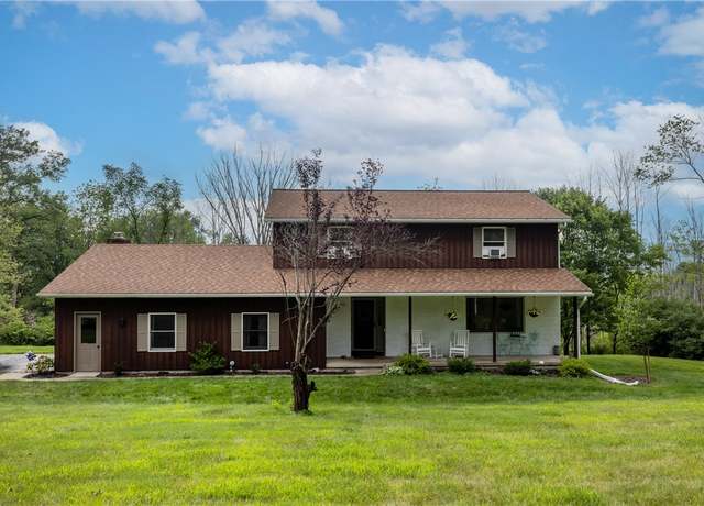 Property at 29 Valley View Dr, Big Flats, NY 14903, 4 beds, 3.5 baths