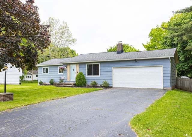 Property at 25 Selkirk Dr, Greece, NY 14626, 3 beds, 1.5 baths