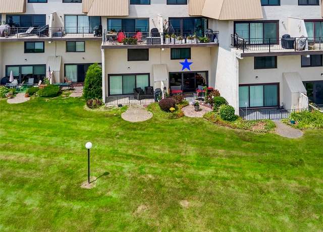 Property at 310 Bay Village Dr, Irondequoit, NY 14609, 2 beds, 1.5 baths