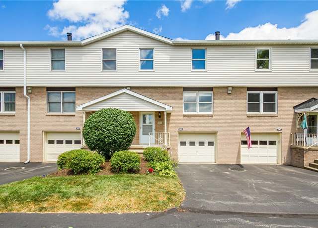 Property at 1165 Hampton Dr, Victor, NY 14564, 2 beds, 1.5 baths