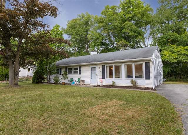 Property at 40 Birchbrook Dr, Henrietta, NY 14623, 3 beds, 1.5 baths