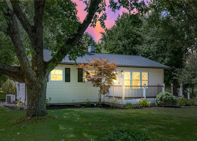 Property at 55 Fairlawn Dr, Mendon, NY 14472, 3 beds, 1 bath
