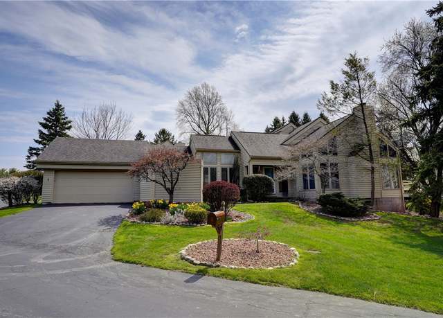 Property at 1 Woods Pt, Penfield, NY 14580, 3 beds, 3.5 baths
