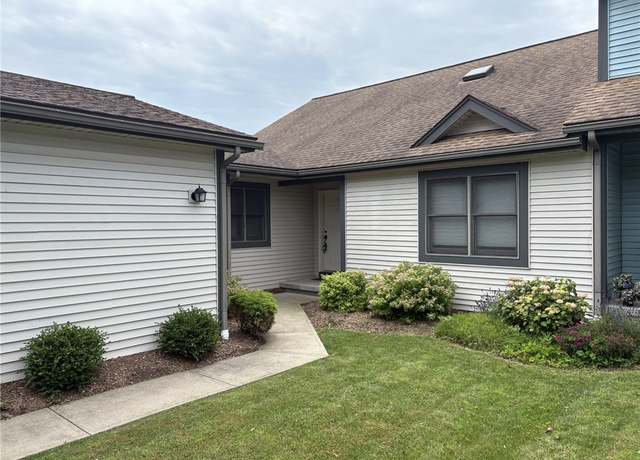 Property at 28 Midlakes Dr, Canandaigua City, NY 14424, 3 beds, 2.5 baths