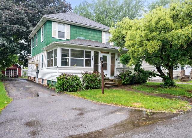 Property at 327 Peart Ave, Irondequoit, NY 14622, 3 beds, 1.5 baths