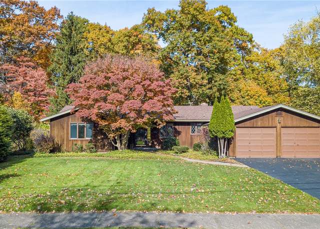 Property at 72 Conmar Dr, Irondequoit, NY 14609, 4 beds, 1.5 baths