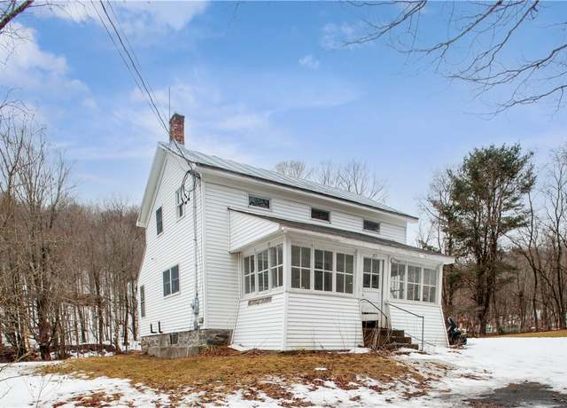 Property at 105 Vintonton Rd, Fulton, NY 12194, 4 beds, 1 bath