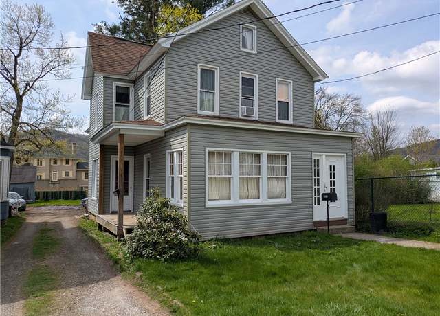 Property at 165 Pleasant St, Bradford-city, PA 16701, 2 beds, 2 baths