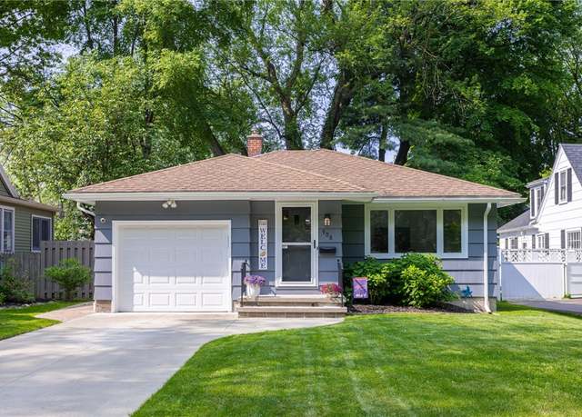 Property at 908 Winona Blvd, Irondequoit, NY 14617, 3 beds, 1 bath