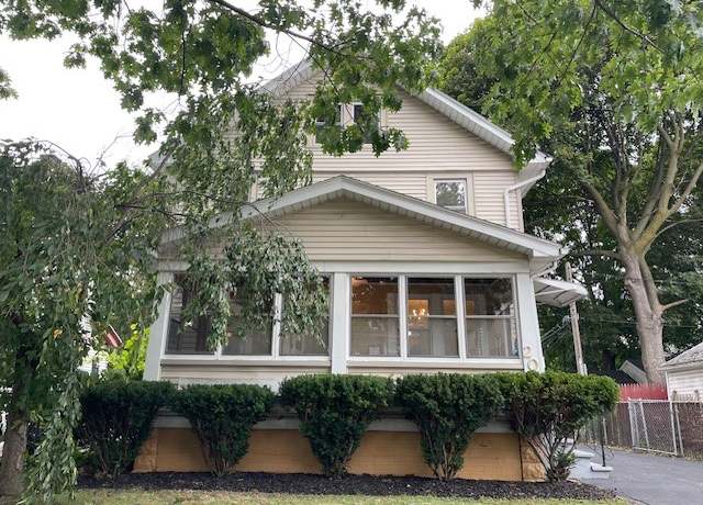 Property at 20 Salisbury St, Rochester, NY 14609, 3 beds, 1.5 baths