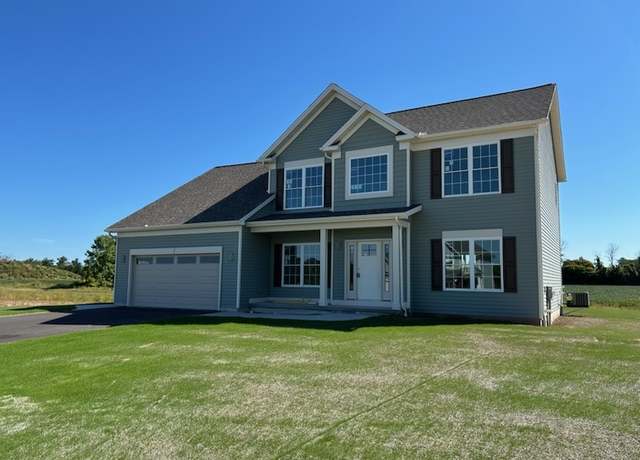 Property at 155 Jade Creek Dr, Greece, NY 14468, 3 beds, 2.5 baths