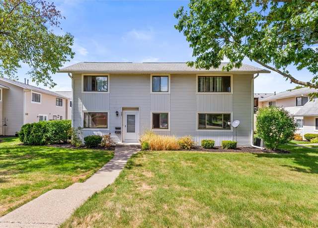 Property at 567 Eastbrooke Ln, Brighton, NY 14618, 2 beds, 1.5 baths