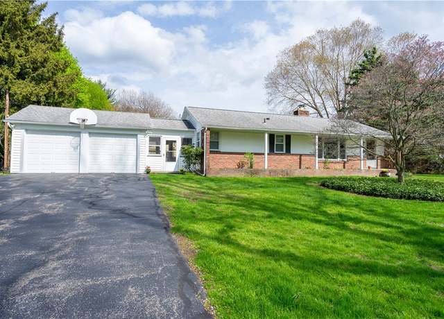 Property at 310 Pinegrove Ave, Irondequoit, NY 14617, 3 beds, 1.5 baths