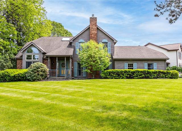 Property at 10 Webwood Cir, Rochester, NY 14626, 3 beds, 2.5 baths