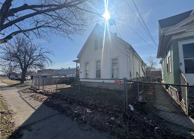 Property at 5 Lasalle St, Rochester, NY 14606, 4 beds, 1 bath