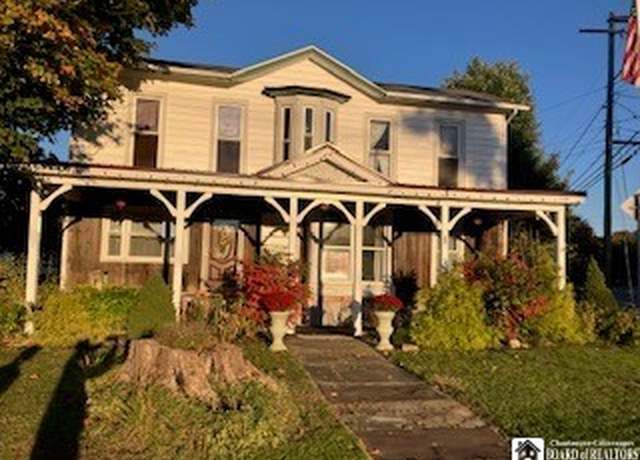Property at 1 Pearl St, Hanover, NY 14062, 5 beds, 2 baths