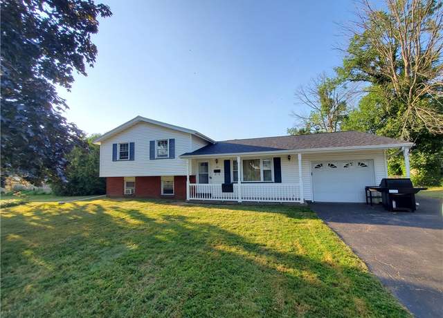 Property at 30 Hemlock Woods Ln, Greece, NY 14615, 4 beds, 1.5 baths