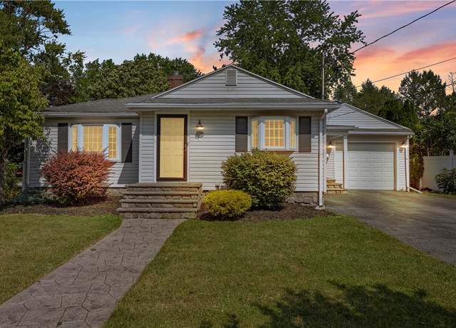 Property at 428 West Ave, Arcadia, NY 14513, 3 beds, 2 baths