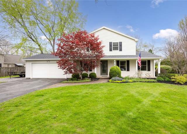 Property at 6162 Buckskin Dr, Farmington, NY 14425, 3 beds, 2.5 baths