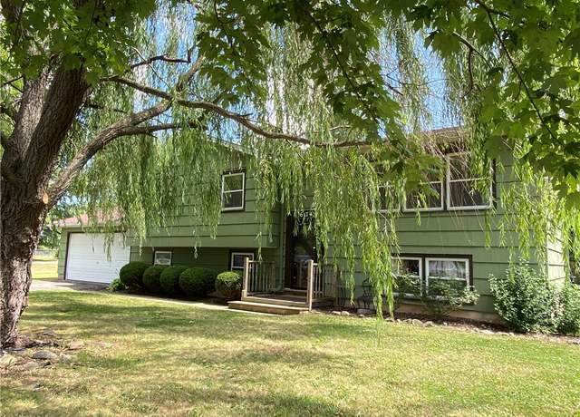 Property at 6174 Lake Rd S, Sweden, NY 14420, 3 beds, 1 bath