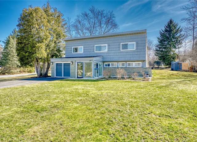 Property at 11 Hillbrook Cir, Henrietta, NY 14534, 3 beds, 2.5 baths