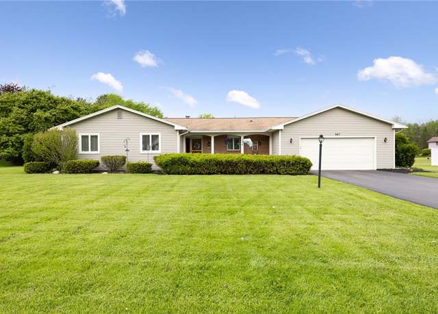 Property at 667 Willow Ln, Webster, NY 14580, 4 beds, 3 baths