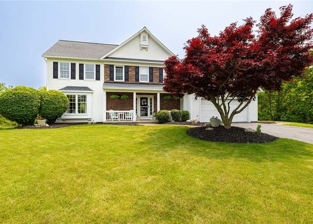 Property at 74 Broadmoor Trl, Perinton, NY 14450, 4 beds, 2.5 baths