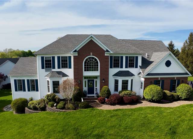 Property at 58 Royale Dr, Perinton, NY 14450, 5 beds, 3.5 baths