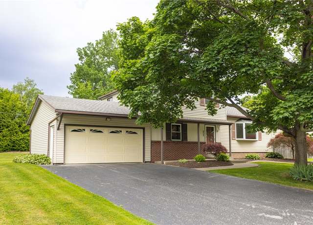 Property at 160 Olde Erie Trl, Greece, NY 14626, 4 beds, 1.5 baths