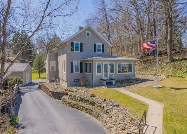 Property at 57 Lake Bluff Rd, Irondequoit, NY 14622, 3 beds, 2 baths