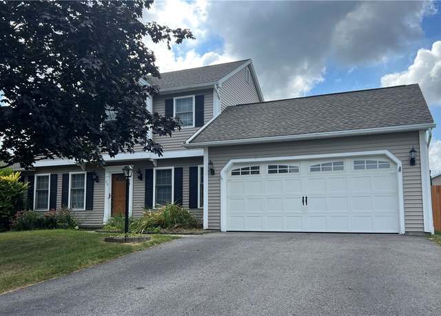 Property at 20 Parr Cir, Irondequoit, NY 14617, 3 beds, 2.5 baths