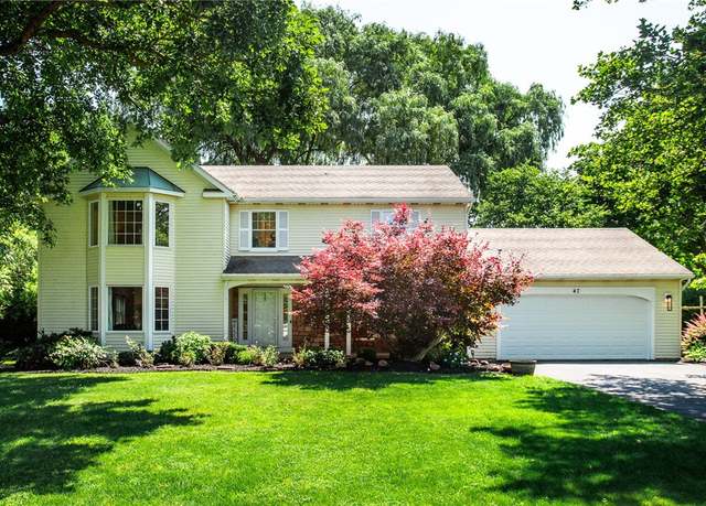 Property at 47 Stonington Dr, Pittsford, NY 14534, 4 beds, 2.5 baths