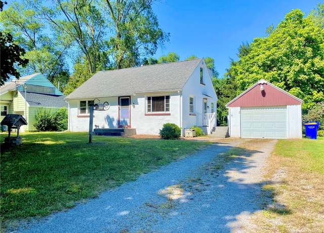 Property at 13 Pleasant View Dr, Chili, NY 14514, 3 beds, 2 baths