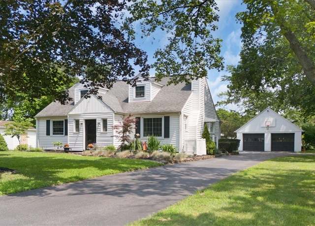 Property at 746 Dewitt Rd, Webster, NY 14580, 4 beds, 3 baths