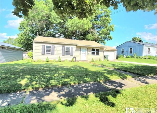Property at 35 Arden Pkwy, Jamestown, NY 14701, 3 beds, 1 bath