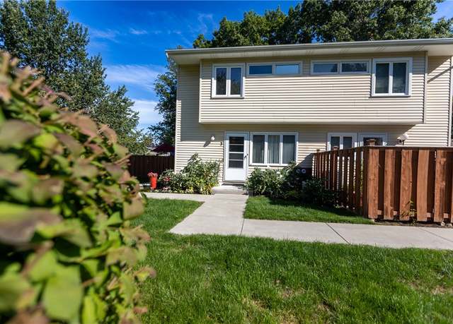 Property at 3 Blue Ridge Rd, Penfield, NY 14526, 2 beds, 1.5 baths